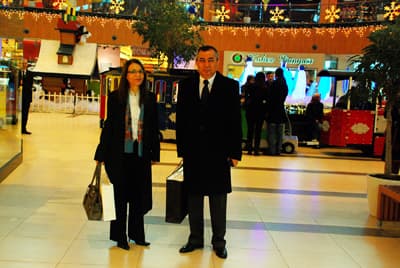 Vali Hüseyin Atak ve Eşi Ada AVM'de Alışverişte