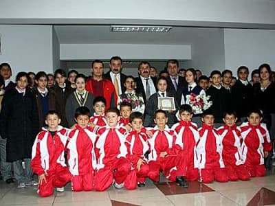 Öğrenciler, Başkan Karakullukçu'yu Ziyaret Etti