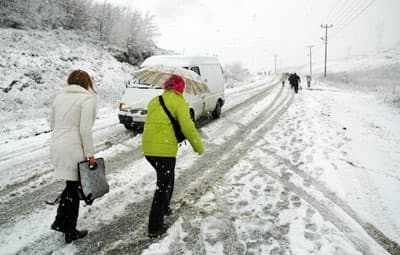 Kar, Önce Mutlu Etti Sonra da Zor Yanını Gösterdi