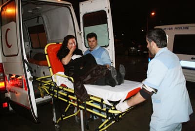 3 Araç Birbirine Girdi: 6 Yaralı