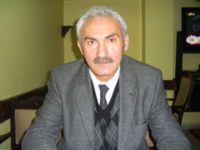 <p><font face="arial,helvetica,sans-serif"><font size="2">18.03.2010 tarihinde ger&ccedil;ekleştirilecek programlarda ise, Yeni Cami'deki programı Sakarya Tokatlılar Derneği, Şerefiye Cami'ndeki programı Kastamonulular ve Atat&uuml;rk&ccedil;&uuml; D&uuml;ş&uuml;nce Derneği, Maltepe Yeni Merkez Cami'ndeki programı Sakarya Samsunlular-Sinoplular ve T&uuml;rk Kadınlar Birliği Sakarya Şubesi, İhsaniye Cami'ndeki programı T&uuml;rkiye Sakatlar Derneği Sakarya Şubesi, Serdivan Fatih Cami'ndeki programı T&uuml;rkiye Muharip Gaziler Derneği Sakarya Şubesi, Arifiye Merkez Cami'ndeki programı İlkiz Eğitim kurumları, Erenler Merkez Cami'ndeki programı Sakarya &Ccedil;ankırılılar Derneği &uuml;stlenmiştir.</font><font size="2">&nbsp;</font></font></p><p><font face="arial,helvetica,sans-serif" size="2">Mevlit programımıza katkı vermek isteyenlerin derneğimize m&uuml;racaat etmeleri &ccedil;ağrısında bulunuyor ve t&uuml;m Sakarya halkının programlarımıza davetli olduğunu hatırlatıyoruz.</font></p>