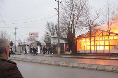 Hurdacı Dükkânı Alev Alev Yandı