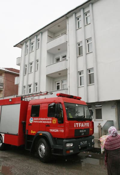 Akyazı'da Karga Kurtarma Operasyonu