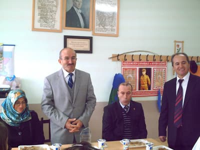 Meslektaşlarına Verdiği Yemekte Veda Etti