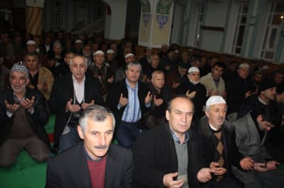 İzzet Öztürk İçin Mevlid-i Şerif Okutuldu