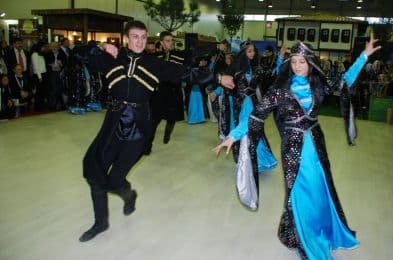 Sakarya Halk Oyunları Ekibi, Emitt'i Salladı