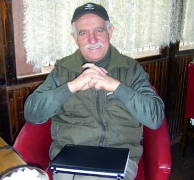 <p><font face="arial,helvetica,sans-serif" size="2">Merg&uuml;l, Sakaryalı bayanlara seslenerek,<font color="#333399"> &ldquo;Her &Ccedil;arşamba ve Pazar g&uuml;nleri &Ccedil;ark Mesire&rsquo;de bir araya gelin, hem &ouml;r&uuml;n, hem eğlenin, hem de rekor kırın&rdquo;</font> derken, projeye destek verecek bayanların sayısının her ge&ccedil;en g&uuml;n daha da artacağına inandığını s&ouml;yledi.</font></p><p><font face="arial,helvetica,sans-serif" size="2">&Ouml;te yandan &Ccedil;ark Mesire&rsquo;de haftada iki kez ger&ccedil;ekleştirilecek olan bu toplantıların ileriki s&uuml;re&ccedil;lerde m&uuml;zik, eğlence ve &ccedil;eşitli yarışmalarla renklendirileceği ve &ccedil;eşitli firmaların sponsorluğunda s&uuml;rprizlere yer verileceği kaydedilirken, projenin mimarı olan Katre Kadın Emeği Derneği başkan ve y&ouml;neticilerinin de ileriki tarihlerde Sakarya&rsquo;ya geleceği a&ccedil;ıklandı.</font></p><p><font face="arial,helvetica,sans-serif" size="2">Haber H&uuml;lya S&uuml;r&uuml;c&uuml;</font></p>