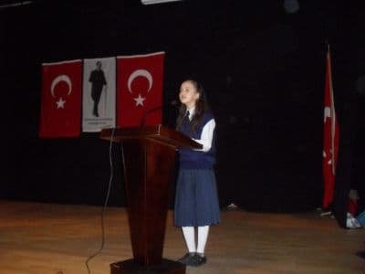 Karasu'da Şiir Dinletisi Büyük Beğeni Topladı