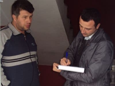 <font face="arial,helvetica,sans-serif" size="2">Alkan s&ouml;zlerine ş&ouml;yle devam etti; <font color="#333399">Saha pazarlama ekibindeki arkadaşlarımız doğalgazın faydaları konusunda Sakaryalıları bilgilendirirken, &ldquo;isteyen kişilerin de anında abonelik işlemlerini alabiliyorlar.&rdquo; </font>dedi. Kapıda abonelik sistemi ile hizmeti abonelerimizin ayağına getirdik&rsquo; diyen Alkan, <font color="#0000ff"><font color="#333399">pazarlama elemanlarının kesinlikle kapıda tahsilat yapmadığını, bu konuda halkımızın dikkatli olmasını</font> </font>istedi.&rsquo; Agdaş adını kullanarak tahsilat yapmak isteyen k&ouml;t&uuml; niyetli kişilerin olabileceği konusunda t&uuml;m Sakaryalıları uyardı.</font>