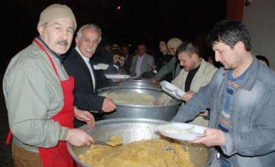 Tek Cami'inde Kandil Geleneği Sürüyor