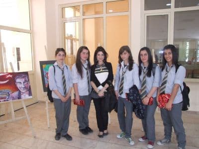<p><font face="arial,helvetica,sans-serif" size="2"><strong>G&uuml;neşler Lisesi Farkı</strong></font></p><p><font face="arial,helvetica,sans-serif" size="2">19 Mayıs konulu resim yarışmasında 5 &ccedil;alışması sergide yer alan G&uuml;neşler Lisesi &ouml;ğrencileri b&uuml;y&uuml;k ilgi g&ouml;rd&uuml;. &Ouml;ğretmenleri Zeynep &Ouml;zdemir&rsquo;le birlikte sergi a&ccedil;ılışı ve &ouml;d&uuml;l t&ouml;renine katılan&nbsp; &ouml;ğrenciler yaptıkları &ccedil;alışmaların sergilenmesinden b&uuml;y&uuml;k mutluluk duyduklarını belirttiler.</font><font face="arial,helvetica,sans-serif" size="2">&nbsp;</font></p><p><font face="arial,helvetica,sans-serif" size="2">16 &ccedil;alışmanın yer aldığı &ldquo;19 Mayıs Resim Sergisi&rdquo; bir hafta s&uuml;reyle a&ccedil;ık kalacak.</font></p>