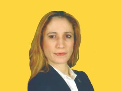 <p><font face="arial,helvetica,sans-serif" size="2"><strong>Şaduman Ko&ccedil;</strong><br /></font></p><p><font face="arial,helvetica,sans-serif" size="2">1972 yılında Akyazı Altındere'de doğdu. Memur bir babanın 8 &ccedil;ocuğundan biri olup ilk okulu Altındere'de, orta&ouml;ğretimini Akyazı'da tamamladı. Lise &ouml;ğrenimini Edirne &Ouml;ğretmen Okulu'nda yatılı olarak tamamlamış 1997 yılında ise burslu olarak okuduğu İstanbul &Uuml;niversitesi Hukuk Fak&uuml;ltesi'nden mezun oldu.<br /></font></p><p><font face="arial,helvetica,sans-serif" size="2">1997 yılından beri Sakarya'da serbest avukatlık yapmakta olup bir&ccedil;ok yardım kuruluşunda bir d&ouml;nem aktif olarak g&ouml;revlerde bulunmuş olmakla beraber hi&ccedil;bir &uuml;cret talep etmeksizin &ouml;z&uuml;rl&uuml;, dul ve yetimlere gerek hukuk danışmanlığı gerekse davalarına girerek her t&uuml;rl&uuml; yardımda bulunmuş ve bulunmaktadır.<br /></font></p><p><font face="arial,helvetica,sans-serif" size="2">Meslek hayatının her d&ouml;neminde ilkelerinden hi&ccedil;bir şekilde &ouml;d&uuml;n vermemiş her daim adalet i&ccedil;in m&uuml;cadele etmiş olmanın mutluluğu ile siyaset hayatına atılmaya karar vermiş ve bu kararını da ideallerini ger&ccedil;ekleştirebileceği tek partinin Adalet ve Kalkınma Partisi olduğuna karar vererek siyaset hayatına atılmaya karar vermiştir.</font></p>