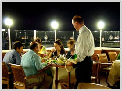 <p><font face="verdana,geneva" size="2"><strong>RESTORAN VE LOKANTA M&Uuml;ŞTERİLERİNDE Y&Uuml;ZDE 20 ARTIŞ BEKLENTİSİ<br /><br /></strong></font><font face="verdana,geneva"><font size="2">T&uuml;m Restoranlar Lokantalar ve Tedarik&ccedil;iler Derneği (T&Uuml;RES) Y&ouml;netim Kurulu Başkanı Ramazan Bing&ouml;l de, kanun y&uuml;r&uuml;rl&uuml;ğe girdiğinde, restoran ve lokantaların m&uuml;şterilerinde en az y&uuml;zde 20 artış olmasını beklediğini ifade ederek, bu artışın ekonomiye katkı sağlayacağını, istihdam artışı yaratacağını, ayrıca daha fazla insanın dışarıda yemek yeme alışkanlığı kazanacağını s&ouml;yledi.<br /><br /></font><font size="2">Bing&ouml;l, ailelerini ve sağlığını d&uuml;ş&uuml;nen insanların sigara y&uuml;z&uuml;nden lokantalara gitmediklerini belirterek, sigara yasağının kapsamının genişletilmesini &ccedil;ok olumlu bulduklarını, bunun daha &ouml;nce yapılması gerektiğini, hızla hayata ge&ccedil;mesinin &ouml;nemli olduğunu vurguladı. Ramazan Bing&ouml;l, ''Restoran ve lokantalarda k&uuml;l tablalarını kaldırmamız gerekiyor. Sigarayı anımsatacak bir şeylerin olmaması gerekiyor'' dedi.</font></font></p>