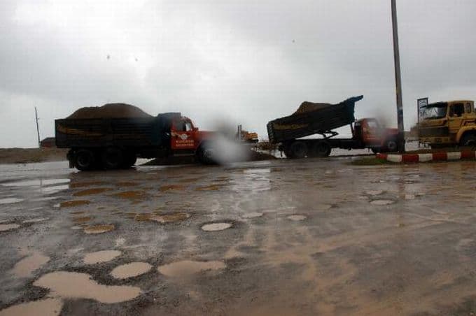 Karasu'da küçük çaplı tsunami!