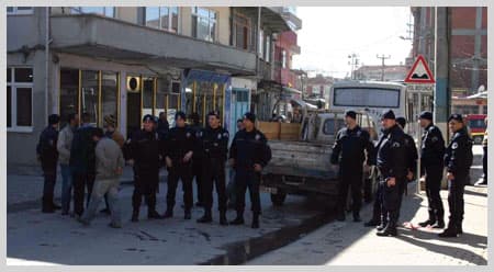 Hacıoğlu'nda Bina Yıkımı