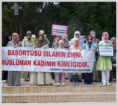 129. Başörtüsü Eylemi