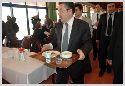 YÖK Başkanı SAÜ'yü Beğendi