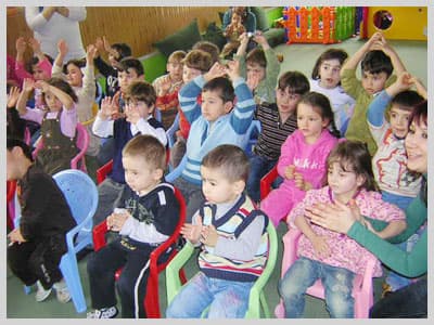 Afacanlar Çocuk Evinde Kukla Şenliği!