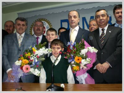 Türk-İş'ten Sakarya'ya İlköğretim Okulu