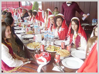 Birinci Oldular Yemek ve Harçlığı Hak Ettiler