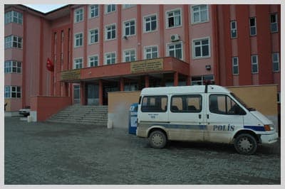 Adapazarı'ndaki Bir Liseye Saldırı