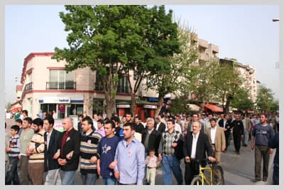 Peygamber'imize Sadakat Yürüyüşü