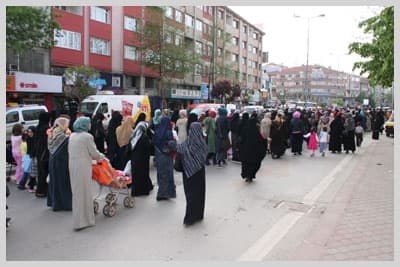 Peygamber'imize Sadakat Yürüyüşü