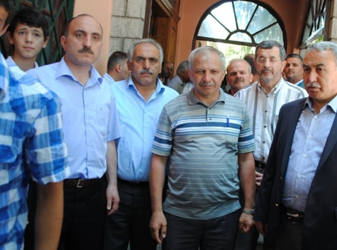 Kadın Kolları Başkanı'nın oğlu denizde kayboldu