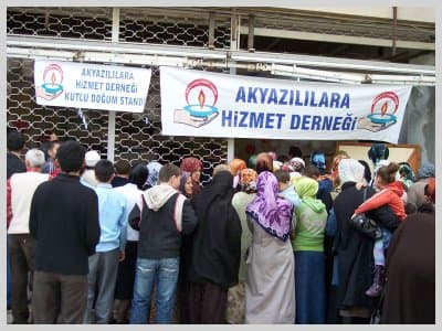 Akyazılılardan Sakal-ı Şerif'e Büyük İlgi