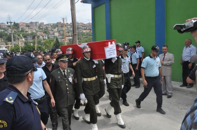 32 Evler'den Bir Şehidimiz Var. Başımız Sağolsun!