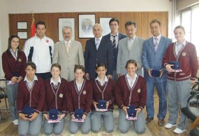 Şampiyon Lise'nin Öğrencilerine Ödül