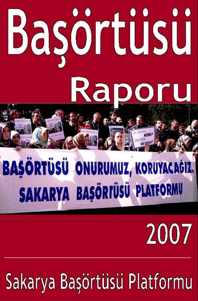 <p><font face="verdana,geneva"><font size="2"><strong>Rapor iki ana b&ouml;l&uuml;mden oluşuyor.</strong> Birinci kısımda, yasağın arka planı analiz edilerek, &ccedil;eşitli başlıklar altında tartışılıyor. Bu başlıklar raporda şu şekilde yer alıyor: <strong>&ldquo;28 Şubat S&uuml;recinde Baş&ouml;rt&uuml;s&uuml; Yasağı;&nbsp; 2007 Yılında Baş&ouml;rt&uuml;s&uuml; Yasağı; Toplumsal Alanda Baş&ouml;rt&uuml;s&uuml; Zulm&uuml;; Silahlı B&uuml;rokrasi ve Baş&ouml;rt&uuml;s&uuml;; K&ouml;şk Se&ccedil;imi, Siyasi Partiler ve Baş&ouml;rt&uuml;s&uuml;; &ldquo;Hukuki&rdquo; Tartışmalar ve Baş&ouml;rt&uuml;s&uuml;; Medya ve Baş&ouml;rt&uuml;s&uuml; ve 2007 yılında Baş&ouml;rt&uuml;s&uuml; M&uuml;cadelesi.&rdquo; Raporun ikinci b&ouml;l&uuml;m&uuml;n&uuml; ise yıl boyunca baş&ouml;rt&uuml;s&uuml; sorunu etrafında yaşanan gelişmelerin ve yapılan tartışmaların kronolojik bir sırayla yer aldığı &ldquo;Baş&ouml;rt&uuml;s&uuml; G&uuml;ndemi&rdquo; </strong>oluşturuyor. Baş&ouml;rt&uuml;s&uuml; yasağının altında; mevcut siyasal yapıda iktidarı elinde tutanların resmi ideolojisi ile baş&ouml;rt&uuml;s&uuml;n&uuml;n temsil ettiği İslami değerler arasındaki ayrımın yattığı ifade edilen raporda, sorunun tarihi k&ouml;kleri de inceleniyor. Tartışmaların yasal bir dayanağının olmadığı ve baş&ouml;rt&uuml;s&uuml; baskısının hukuki değil siyasi sebeplerden &ouml;t&uuml;r&uuml; devam ettiği belirtilerek, anayasa değişikliğinin yasağın &ccedil;&ouml;z&uuml;m&uuml; i&ccedil;in net bir sonu&ccedil; veremeyeceği &ouml;ng&ouml;r&uuml;s&uuml;nde bulunuluyor.</font></font></p><p><font face="verdana,geneva" size="2"><strong>Yasağın toplumsal boyutu</strong></font></p><p><font face="verdana,geneva" size="2">2007 yılında baş&ouml;rt&uuml;l&uuml; hasta yakınlara hakaret edilmesi, baş&ouml;rt&uuml;l&uuml; bir annenin bebeğinin yanına ge&ccedil;mesinin başını a&ccedil;madığı i&ccedil;in engellenmesi, bir belediyenin fotoğrafı baş&ouml;rt&uuml;l&uuml; bayana ruhsat vermemesi, yine başka bir belediye tarafından d&uuml;zenlenen deneme sınavında baş&ouml;rt&uuml;l&uuml; &ouml;ğrencilerin dışarı &ccedil;ıkarılması, otel salonunda d&uuml;zenlenen bir etkinliğe baş&ouml;rt&uuml;l&uuml;lerin alınmaması, askeri m&uuml;zede d&uuml;zenlenen bir sempozyumdaki baş&ouml;rt&uuml;l&uuml; g&ouml;revlinin i&ccedil;eri girmesinin engellenmesi, beş kişilik bir grubun sokak ortasında baş&ouml;rt&uuml;l&uuml; bir kıza saldırması, baş&ouml;rt&uuml;l&uuml; velilerin bayrak t&ouml;reni esnasında okul bah&ccedil;esinin dışarı &ccedil;ıkarılmaları gibi bir&ccedil;ok olayın yaşandığı belirtilen raporda, merkez medya ve bazı toplum &ouml;rg&uuml;tleri, baş&ouml;rt&uuml;l&uuml;leri alenen aşağıladıkları gerek&ccedil;esiyle ağır bi&ccedil;imde eleştiriliyor. Baş&ouml;rt&uuml;s&uuml; yasağı &uuml;zerinden İslami değerlere saldırıldığı ve suni korkular &uuml;zerinden olayın İslam d&uuml;şmanlığı boyutuna vardırıldığına dikkat &ccedil;ekilen raporda; toplumdaki huzursuzluğun, baş&ouml;rt&uuml;s&uuml; şartsız ve sınırsız bir &ouml;zg&uuml;rl&uuml;k getirmeden sağlanamayacağı ifade ediliyor.</font></p><p><font face="verdana,geneva" size="2"><strong>Platformların Baş&ouml;rt&uuml;s&uuml; M&uuml;cadelesi</strong></font></p><p><font face="verdana,geneva"><font size="2"><strong>Kocaeli, Sakarya, Ankara, Van, Akyazı, Konya ve Antalya</strong>&rsquo;daki baş&ouml;rt&uuml;s&uuml; platformlarının Cumartesi eylemlerini s&uuml;rd&uuml;rd&uuml;ğ&uuml; ve yasağa karşı adalet ve &ouml;zg&uuml;rl&uuml;k talebini dillendiren bu platformların sorunun &ccedil;&ouml;z&uuml;m&uuml;ne &ouml;nemli bir &ouml;rneklik teşkil ettiği belirtilen raporda; toplumsal sorunların &ccedil;&ouml;z&uuml;m&uuml;nde sorumluluğun başka mercilere havale edilmesi yerine, inisiyatif almanın gerekli olduğuna vurgu yapılıyor. Yasağın sisteme hakim olan resmi ideolojinin, kendi hayat tarzını topluma bir din gibi dayatmasından kaynaklandığı ifade edilen Baş&ouml;rt&uuml;s&uuml; Raporu&rsquo;nda; tek tip, baskıcı ve dayatmacı yaklaşımların sorunları kangren haline getirdiği belirtiliyor. İnsanların inandıkları gibi ve &ouml;zg&uuml;rce yaşayacakları bir ortamın tesis edilebilmesi i&ccedil;in, hak ve &ouml;zg&uuml;rl&uuml;kler alanında somut adımların atılması talep edilen raporda, 12 Eyl&uuml;l ve 28 Şubat s&uuml;re&ccedil;lerinin yol a&ccedil;tığı toplumsal yaralara ge&ccedil;ici pansumanın değil, kalıcı &ccedil;&ouml;z&uuml;mlerin iyi geleceği tespiti yapılıyor. Bir avu&ccedil; mutlu azınlığın, toplumu kamplaşmalara g&ouml;t&uuml;ren uygulamalarının, daha fazla s&uuml;rd&uuml;r&uuml;lemeyeceği ifade edilen raporda, toplumun hak ve adalet taleplerinin &ouml;n&uuml;m&uuml;zdeki s&uuml;re&ccedil;te etkisini yakından hissettirmesi temenni ediliyor.</font></font></p><p><font face="verdana,geneva" size="2"><strong>Baş&ouml;rt&uuml;s&uuml; Raporu&rsquo;nda yer alan ve 2007&rsquo;ye damgasını vuran olaylardan bazıları ş&ouml;yle:</strong></font></p><p><font face="verdana,geneva"><font size="2"><font color="#cc0000">Baş&ouml;rt&uuml;l&uuml; hastalara doktor hakareti: hakaret eden doktora soruşturma</font>&nbsp; <br />(19 Şubat 2007)- Antalya Atat&uuml;rk Devlet Hastanesi'ndeki bir doktorun, baş&ouml;rt&uuml;l&uuml; hastalarını tedavi etmek yerine onlara hakaretler yağdırması soruşturma konusu oldu.</font></font></p><p><font face="verdana,geneva"><font size="2"><font color="#cc0000">Y&Ouml;K: Baş&ouml;rt&uuml;s&uuml; yasağına devam!</font><br />(28 Şubat 2007)- Y&Ouml;K, &uuml;niversiteye girişte yeni model &ouml;ng&ouml;rd&uuml;ğ&uuml; raporunda baş&ouml;rt&uuml;s&uuml; zulm&uuml;n&uuml;n ve katsayı adaletsizliğinin devam ettirilmesi gerektiğini savundu.</font></font></p><p><font face="verdana,geneva"><font size="2"><font color="#cc0000">Baş&ouml;rt&uuml;l&uuml; avukata soruşturma</font><br />(7 Mart 2007)- Bursa Barosu avukatlarından Av.Vildan Doğan hakkında, baro se&ccedil;imlerinde baş&ouml;rt&uuml;l&uuml; olarak oy kullandığı gerek&ccedil;esiyle disiplin soruşturması başlatıldı.</font></font></p><p><font face="verdana,geneva"><font size="2"><font color="#cc0000">Otel salonunda baş&ouml;rt&uuml;s&uuml; yasağı</font><br />(12 Nisan 2007)- Bir otelin salonunda, T&uuml;rk Eğitim Derneği&rsquo;nin d&uuml;zenlediği ve Milli Eğitim Bakanlığı&rsquo;nın da desteklediği toplantıyı izlemek isteyen &ouml;ğrenciler, baş&ouml;rt&uuml;l&uuml; oldukları i&ccedil;in salona sokulmadı.</font></font></p><p><font face="verdana,geneva"><font size="2"><font color="#cc0000">Baş&ouml;rt&uuml;s&uuml; yasağına Zonguldak versiyonu</font> <br />(14 Mart 2007)- Karaelmas &Uuml;niversitesi ile TEMA Vakfı&rsquo;nın kamp&uuml;s dışındaki halka a&ccedil;ık bir mekanda d&uuml;zenlendiği panele katılmak isteyen baş&ouml;rt&uuml;l&uuml; &ouml;ğrenciler, y&uuml;zlerce kişinin g&ouml;zleri &ouml;n&uuml;nde salondan &ccedil;ıkarıldı. </font></font></p><p><font face="verdana,geneva"><font size="2"><font color="#cc0000">&ldquo;Baş&ouml;rt&uuml;s&uuml;ne &ouml;zg&uuml;rl&uuml;k&rdquo; y&uuml;r&uuml;y&uuml;ş&uuml;ne coplu m&uuml;dahale</font><br />(14 Nisan 2007)- Kocaeli İnan&ccedil; &Ouml;zg&uuml;rl&uuml;ğ&uuml; Platformu&rsquo;nun 2. yılına giren &ldquo;baş&ouml;rt&uuml;s&uuml;ne &ouml;zg&uuml;rl&uuml;k&rdquo; eylemleri dolayısıyla &ldquo;&ouml;zg&uuml;rl&uuml;k y&uuml;r&uuml;y&uuml;ş&uuml;&rdquo; yapmak &uuml;zere İzmit Merkez Bankası &ouml;n&uuml;nde toplanan topluluğa polis m&uuml;dahale etti. Polis, cop ve biber gazı kullandı ve &ccedil;ok sayıda kişiyi darp etti.</font></font></p><p><font face="verdana,geneva"><font size="2"><font color="#cc0000">N&uuml;fus c&uuml;zdanlarına baş&ouml;rt&uuml;s&uuml; engeli<br /></font>(16 Nisan 2007)- Bazı dairelerde, &ccedil;ene ucundan &ouml;rt&uuml;l&uuml; şekilde &ccedil;ekilmiş fotoğraf getiren hanımlara y&uuml;z tamamıyla a&ccedil;ık olmadığı ve genelgeye uymadığı gerek&ccedil;e g&ouml;sterilerek kimlik verilmiyor. </font></font></p><p><font face="verdana,geneva"><font size="2"><font color="#cc0000">Ka-der: Bıyık takarız ama baş&ouml;rt&uuml;s&uuml; asla! <br /></font>(18 Mart 2007)- Kadın Adayları Destekleme ve Eğitme Derneği (Ka-der), genel ve yerel se&ccedil;imleri &ouml;ncesinde başlattığı 'bıyıklı' kampanyada, baş&ouml;rt&uuml;l&uuml; kadınların yaşadıkları sorunlara hi&ccedil; değinilmedi. Daha sonraki a&ccedil;ıklamalarda Ka-der&rsquo;in CHP&rsquo;li &uuml;yelerinden &ccedil;ekindiği ortaya &ccedil;ıktı.</font></font></p><p><font face="verdana,geneva"><font size="2"><font color="#cc0000">&ldquo;Eşinin başını a&ccedil;, generale g&ouml;ster!&rdquo;</font><br />(20 Mart 2007)- Adaleti Savunanlar Derneği Ankara Şube Başkanı Mehmet Şahin, TSK&rsquo;dan re&rsquo;sen emekli edilmeden &ouml;nce bir komutanın, kendisine &ldquo;eşinin başını a&ccedil;ıp, general g&ouml;stermesi&rdquo; y&ouml;n&uuml;nde teklifte bulunduğunu a&ccedil;ıkladı.</font></font></p><p><font face="verdana,geneva"><font size="2"><font color="#cc0000">E-muhtırada baş &ouml;rtmek &lsquo;&ccedil;ağdışı&rsquo; olarak g&ouml;r&uuml;ld&uuml;<br /></font>(27 Nisan 2007)-Genelkurmay&rsquo;ın e-muhtırasında Kutlu Doğum etkinliklerinde ilahi okuyan kız &ouml;ğrencilerin başlarını &ouml;rtmesi &ldquo;&ccedil;ağdışı&rdquo; olarak nitelendirildi. </font></font></p><p><font face="verdana,geneva"><font size="2"><font color="#cc0000">CHP'li &uuml;yeden baş&ouml;rt&uuml;l&uuml; gazeteciye hakaret</font><br />(7 Mayıs 2007)- Kırşehirşehir'de Belediye Meclis toplantısını takip eden baş&ouml;rt&uuml;l&uuml; gazeteciye, CHP'li bir kadın &uuml;ye &quot;g&ouml;z zevkimi bozuyorsun, &ccedil;ık dışarı&quot; diye hakaret etti. </font></font></p><p><font face="verdana,geneva"><font size="2"><font color="#cc0000">&ldquo;Başını &ouml;rtmek istiyorsa okula gidemeyecek&rdquo;</font> <br />(15 Mayıs 2007)- &Ccedil;YDD Genel Başkanı T&uuml;rkan Saylan &ldquo;T&uuml;rbanlılar okuyamıyor da ben asker olabiliyor muyum! Başını &ouml;rtmek istiyorsa okula gidemeyecek!&rdquo; diye konuştu. </font></font></p><p><font face="verdana,geneva"><font size="2"><font color="#cc0000">Yurtdışında okuyan baş&ouml;rt&uuml;l&uuml; &ouml;ğrencilere yeni bir engel!<br /></font>(17 Mayıs 2007)- Y&Ouml;K, yurtdışından alınan diplomalarının tanınması i&ccedil;in belirlediği kuralları genişletirken, &ldquo;Atat&uuml;rk ilke ve inkılaplarına bağlılık&rdquo; kriteriyle &ouml;zellikle baş&ouml;rt&uuml;s&uuml; yasağından &ouml;t&uuml;r&uuml; yurtdışında okuyan &ouml;ğrencileri hedef aldı. </font></font></p><p><font face="verdana,geneva"><font size="2"><font color="#cc0000">Baş&ouml;rt&uuml;l&uuml; &ouml;ğrenciyi sınavdan attılar</font> <br />(2 Haziran 2007)- A&ccedil;ık&ouml;ğretim Fak&uuml;ltesi sınavlarında İlahiyat Fak&uuml;ltesi 1&rsquo;inci sınıf &ouml;ğrencisi G&uuml;ls&uuml;m Coşkun, salon g&ouml;revlisi tarafından sınavdan &ccedil;ıkarıldı. </font></font></p><p><font face="verdana,geneva"><font size="2"><font color="#cc0000">&ldquo;T&uuml;rban K&ouml;şk'e &ccedil;ıkmamalı&rdquo;<br /></font>(6 Haziran 2007)- Ko&ccedil; Holding Şeref Başkanı Rahmi Ko&ccedil;, &Ccedil;ankaya'ya baş&ouml;rt&uuml;s&uuml;n&uuml;n &ccedil;ıkmaması gerektiğini, cumhurbaşkanının eşinin baş&ouml;rt&uuml;l&uuml; olmasının kabul edilemeyeceğini s&ouml;yledi. </font></font></p><p><font face="verdana,geneva"><font size="2"><font color="#cc0000">&Ouml;SS&rsquo;de baş&ouml;rt&uuml;s&uuml; yasağı</font><br />(17 Haziran 2007)- T&uuml;rkiye genelinde y&uuml;z binlerce &ouml;ğrencinin katıldığı &uuml;niversite sınavlarına adaylar baş&ouml;rt&uuml;l&uuml; alınmadı. </font></font></p><p><font face="verdana,geneva"><font size="2"><font color="#cc0000">Mezuniyette baş&ouml;rt&uuml;s&uuml; i&ccedil;in Bilkent'e soruşturma</font><br />(19 Haziran 2007)- Y&Ouml;K, Dışişleri Bakanı Abdullah G&uuml;l'&uuml;n kızı K&uuml;bra'nın Bilkent &Uuml;niversitesi'ndeki mezuniyet t&ouml;renine baş&ouml;rt&uuml;s&uuml; ile katılması nedeniyle &uuml;niversite hakkında soruşturma a&ccedil;tı. </font></font></p><p><font face="verdana,geneva"><font size="2"><font color="#cc0000">Belediye baş&ouml;rt&uuml;l&uuml;ye işyeri a&ccedil;ma ruhsatı vermedi</font><br />(22 Haziran 2007)- Kuşadası Belediyesi, d&uuml;kkan a&ccedil;mak i&ccedil;in ruhsat başvurusunda bulunan bir bayana, fotoğrafı baş&ouml;rt&uuml;l&uuml; olduğu i&ccedil;in ruhsat vermedi. </font></font></p><p><font face="verdana,geneva"><font size="2"><font color="#cc0000">Baş&ouml;rt&uuml;l&uuml; anneye hasta &ccedil;ocuğunu g&ouml;stermediler</font><br />(29 Haziran 2007)- Hacettepe&rsquo;de, &ccedil;ocuğu ameliyat olan bir anneye, &ldquo;Başınız &ouml;rt&uuml;l&uuml; giremezsiniz, siz burada g&ouml;r&uuml;nt&uuml;y&uuml; bozuyorsunuz&rdquo; denilerek &ccedil;ocuğunun yanına ge&ccedil;mesi engellendi. </font></font></p><p><font face="verdana,geneva"><font size="2"><font color="#cc0000">CHP'li kadınlar baş&ouml;rt&uuml;s&uuml; dağıttı</font>&nbsp; <br />(13 Temmuz 2007)- Baş&ouml;rt&uuml;s&uuml; karşıtlığıyla &uuml;nl&uuml; CHP, Yozgat&rsquo;taki se&ccedil;im &ccedil;alışmalarında baş&ouml;rt&uuml;s&uuml; dağıttı. </font></font></p><p><font face="verdana,geneva"><font size="2"><font color="#cc0000">Sandık kuruluna &lsquo;baş&ouml;rt&uuml;s&uuml;&rsquo; engeli <br /></font>(22 Temmuz 2007)- İstanbul&rsquo;un Kadık&ouml;y ve Fatih il&ccedil;elerinde, baş&ouml;rt&uuml;l&uuml; sandık m&uuml;şahitlerinin g&ouml;rev yapmaları engellenmek istendi. </font></font></p><p><font face="verdana,geneva"><font size="2"><font color="#cc0000">Baş&ouml;rt&uuml;l&uuml; anne askeri misafirhaneden kovuldu</font><br />(28 Temmuz 2007)- Asker oğullarını ziyaret i&ccedil;in Malatya&rsquo;ya giden ve Astsubay Orduevi Misafirhanesi'nde kalan aileden, anne ve kızın baş&ouml;rt&uuml;l&uuml; olduğunu g&ouml;ren bir astsubay, aileyi misafirhaneden kovdu. </font></font></p><p><font face="verdana,geneva"><font size="2"><font color="#cc0000">Baş&ouml;rt&uuml;l&uuml;lere Sezer&rsquo;den ev yok</font><br />(20 Ağustos 2007)- 10. Cumhurbaşkanı Ahmet Necdet Sezer&rsquo;in kiraya vereceği evi i&ccedil;in baş&ouml;rt&uuml;s&uuml;z kiracı aradığı ortaya &ccedil;ıktı. </font></font></p><p><font face="verdana,geneva"><font size="2"><font color="#cc0000">Erdoğan ve G&uuml;l&rsquo;e baş&ouml;rt&uuml;l&uuml; eş ayrımcılığı</font><br />(31 Ağustos 2007)- Genelkurmay'ın K.K.K. Yazlık Bah&ccedil;esi'nde verdiği resepsiyona Cumhurbaşkanı Abdullah G&uuml;l ve Başbakan Tayyip Erdoğan&rsquo;ın eşleri baş&ouml;rt&uuml;l&uuml; oldukları i&ccedil;in davet edilmedi. </font></font></p><p><font face="verdana,geneva"><font size="2"><font color="#cc0000">Baş&ouml;rt&uuml;l&uuml; &ouml;ğrenciler kayıt yaptıramadı <br /></font>(5 Eyl&uuml;l 2007)- &Ouml;SS sonrası Ankara &Uuml;niversitesi&rsquo;ni kazanan baş&ouml;rt&uuml;l&uuml; &ouml;ğrenci kayıt yaptırmak i&ccedil;in geldiği okuldan geri &ccedil;evrildi.<br />&nbsp;<br /><font color="#cc0000">Rekt&ouml;rler: Anayasa değişikliğiyle dahi baş&ouml;rt&uuml;s&uuml; yasağı kaldırılamaz</font><br />(20 Eyl&uuml;l 2007)&ndash; Rekt&ouml;rlerin olağan&uuml;st&uuml; toplantısından sonra hazırlanan ortak bildiriyi okuyan Y&Ouml;K Başkanı Prof. Dr. Erdoğan Tezi&ccedil;, baş&ouml;rt&uuml;s&uuml; yasağının anayasa değişikliğiyle dahi kaldırılamayacağını iddia etti.&nbsp; </font></font></p><p><font face="verdana,geneva"><font size="2"><font color="#cc0000">Askerin baş&ouml;rt&uuml;s&uuml; tavrı</font><br />(20 Eyl&uuml;l 2007)&ndash; Cumhurbaşkanı Abdullah G&uuml;l ve eşi Hayr&uuml;nnisa G&uuml;l i&ccedil;in KKTC d&ouml;n&uuml;ş&uuml; Esenboğa Havalimanı'nda d&uuml;zenlenen karşılama t&ouml;reninde, Garnizon Komutanı G&uuml;l &ccedil;ifti tokalaşmaya başlayınca protokolden uzaklaştı. </font></font></p><p><font face="verdana,geneva"><font size="2"><font color="#cc0000">Baş&ouml;rt</font><font color="#cc0000">&uuml;l&uuml; veliler okul bah&ccedil;esinden atıldı</font><br />(21 Eyl&uuml;l 2007)&ndash; Gelibolu Namık Kemal İ.O.&rsquo;da, yasalar İstiklal Marşı okunurken başın a&ccedil;ık olmasını gerektirdiği i&ccedil;in baş&ouml;rt&uuml;l&uuml; veliler; t&ouml;ren sırasında okul bah&ccedil;esinden dışarı &ccedil;ıkarıldı. </font></font></p><p><font face="verdana,geneva"><font size="2"><font color="#cc0000">Baş&ouml;rt&uuml;l&uuml; kızın &ouml;rt&uuml;s&uuml;ne saldırıldı</font><br />(25 Eyl&uuml;l 2007)- Şişli Adliyesi civarında kızlı erkekli beş kişilik grup, baş&ouml;rt&uuml;l&uuml; bir kızı s&ouml;zle taciz ettikten sonra &ouml;rt&uuml;s&uuml;n&uuml; başından &ccedil;ekip almaya &ccedil;alıştı. Olay, saldırgan gruba m&uuml;dahale eden Fenerbah&ccedil;e Kul&uuml;b&uuml; Disiplin Kurulu Başkanı Avukat Tuncer Erdoğan&rsquo;ın g&ouml;rd&uuml;klerini bir k&ouml;şe yazarına aktarmasıyla kamuoyuna yansıdı. </font></font></p><p><font face="verdana,geneva"><font size="2"><font color="#cc0000">İHL&rsquo;de baş&ouml;rt&uuml;l&uuml; &ouml;ğrencilere baskı <br /></font>(26 Eyl&uuml;l 2007)&ndash; Kastamonu İHL&rsquo;de Ramazan ayında bile &ouml;ğrencilerin zorla başlarının a&ccedil;tırılması halkın tepkisini &ccedil;ekti. </font></font></p><p><font face="verdana,geneva"><font size="2"><font color="#cc0000">Gazi &Uuml;niversitesi, peruk avı başlattı</font>&nbsp; <br />(26 Eyl&uuml;l 2007)- Gazi &Uuml;niversitesi'ne bağlı fak&uuml;ltelerde &ouml;ğrencilerin derslere peruklu olarak girmeleri de yasaklandı. </font></font></p><p><font face="verdana,geneva"><font size="2"><font color="#cc0000">T&uuml;rkiye'de</font><font color="#cc0000"> her 100 kadından 61'i baş&ouml;rt&uuml;l&uuml; </font><br />(27 Eyl&uuml;l 2007)- 32. G&uuml;n ve A&amp;G araştırma şirketinin ortak &ccedil;alışmasına g&ouml;re, T&uuml;rkiye'de her y&uuml;z kadından 61'i başını &ouml;rt&uuml;yor. &Uuml;niversitelerde yasağın kaldırılmasını savunanların oranı ise %73.7 olarak g&ouml;z&uuml;k&uuml;yor. </font></font></p><p><font face="verdana,geneva"><font size="2"><font color="#cc0000">Baş&ouml;rt&uuml;l&uuml; &ouml;ğrencileri gezi otob&uuml;s&uuml;ne almadılar&nbsp; <br /></font>(1 Ekim 2007)- MEB tarafından başlatılan &quot;Cumhuriyet Eğitim Gezisi&quot; kapsamında Kocaeli Milli Eğitim M&uuml;d&uuml;rl&uuml;ğ&uuml;&rsquo;n&uuml;n d&uuml;zenlediği geziye katılan baş&ouml;rt&uuml;l&uuml; &ouml;ğrenciler otob&uuml;se alınmadı. </font></font></p><p><font face="verdana,geneva"><font size="2"><font color="#cc0000">Baş&ouml;rt&uuml;l&uuml; &ouml;ğrenciler fişleniyor</font> <br />(4 Ekim 2007)- &Ccedil;ukurova &Uuml;niversitesi'nde (&Ccedil;&Uuml;) baş&ouml;rt&uuml;l&uuml; &ouml;ğrenciler, g&uuml;venlik g&ouml;revlilerince kamp&uuml;s i&ccedil;erisinde durdurularak sorgulandı ve kimliklerine el konuldu. </font></font></p><p><font face="verdana,geneva"><font size="2"><font color="#cc0000">&Uuml;niversiteye &ldquo;t&uuml;rban&rdquo; sokulmamalı</font><br />(5 Ekim 2007)&ndash; Genelkurmay eski başkanı Hilmi &Ouml;zk&ouml;k, &ldquo;&Uuml;niversite &ccedil;ok kritik bir yer. Sınırda. Serbest bırakılırsa, o &ouml;rt&uuml;nmek istemeyen gen&ccedil; kızlarımız direnemezler ailelerine ve sayı birdenbire artar... &Uuml;niversiteye t&uuml;rban sokulmamalı&rdquo; dedi. </font></font></p><p><font face="verdana,geneva"><font size="2"><font color="#cc0000">Baş&ouml;rt&uuml;l&uuml; &ouml;ğrenciler belediyenin sınavından atıldı</font><br />(7 Ekim 2007)&ndash; Manisa Belediyesi'nin Eğitim Merkezi tarafından a&ccedil;ılan &uuml;cretsiz OKS ve &Ouml;SS kurslarının seviye tespit sınavına katılan 10 &ouml;ğrenci baş&ouml;rt&uuml;l&uuml; oldukları gerek&ccedil;esiyle salondan &ccedil;ıkarıldı.</font></font></p><p><font face="verdana,geneva"><font size="2"><font color="#cc0000">Peruk taktığı i&ccedil;in sınavı ge&ccedil;ersiz sayıldı</font>&nbsp; <br />(11 Ekim 2007)- A&Ouml;F İlahiyat Fak&uuml;ltesi &ouml;n lisans &ouml;ğrencisi iki &ccedil;ocuk annesi Nagehan A., kılık kıyafet ihlali gerek&ccedil;esiyle sınavının ge&ccedil;ersiz sayıldığını &ouml;ğrendi. </font></font></p><p><font face="verdana,geneva"><font size="2"><font color="#cc0000">Sivil toplum kongresine baş&ouml;rt&uuml;l&uuml; siviller alınmadı</font><br />(20 Ekim 2007)&ndash;&nbsp; &Ccedil;anakkale 18 Mart &Uuml;niversitesi&rsquo;nde d&uuml;zenlenen 4. Uluslararası Sivil Toplum Kuruluşları Kongresi&rsquo;ne davetli olan İHH temsilcileri baş&ouml;rt&uuml;l&uuml; oldukları gerek&ccedil;esiyle kamp&uuml;sten zorla &ccedil;ıkarıldılar.</font></font></p><p><font face="verdana,geneva"><font size="2"><font color="#cc0000">Resepsiyonlarda baş&ouml;rt&uuml;s&uuml; krizi</font><br />(29 Ekim 2007)&ndash; Kocaeli, Diyarbakır, Gaziantep, Kayseri ve Kırklareli&rsquo;ndeki resepsiyonlarda, baş&ouml;rt&uuml;l&uuml; bayanları g&ouml;ren komutanlar t&ouml;renleri terk etti. İzmir&rsquo;de ise bir albay, iki baş&ouml;rt&uuml;l&uuml; bayanı stadın protokol&uuml;nden attırdı. </font></font></p><p><font face="verdana,geneva"><font size="2"><font color="#cc0000">&Ouml;ğrenci servisine baş&ouml;rt&uuml;s&uuml; engellemesi</font><br />(30 Ekim 2007)- Astsubayın &ouml;ğrenci kızını almak i&ccedil;in 3. Kolordu Komutanlığı&rsquo;na Astsubay Lojmanları&rsquo;na giden &ouml;ğrenci servis aracının i&ccedil;eri sokulabilmesi i&ccedil;in baş&ouml;rt&uuml;l&uuml; &ouml;ğrencinin başı a&ccedil;tırıldı. </font></font></p><p><font face="verdana,geneva"><font size="2"><font color="#cc0000">Baş&ouml;rt&uuml;s&uuml; eyleminde &ccedil;ocuklara g&ouml;zaltı</font><br />(3 Kasım 2007)- Antalya Baş&ouml;rt&uuml;s&uuml; Platformu tarafından ger&ccedil;ekleştirilen baş&ouml;rt&uuml;s&uuml; eyleminde 20 kişi g&ouml;zaltına alındı. &Ccedil;ocukların eyleme katılmasını bahane eden polis, velilerle birlikte &ccedil;ocukları da g&ouml;zaltına aldı. </font></font></p><p><font face="verdana,geneva"><font size="2"><font color="#cc0000">Baş&ouml;rt&uuml;l&uuml; sağlık teknisyenine &lsquo;acil&rsquo; soruşturma<br /></font>(7 Kasım 2007)&ndash;&nbsp; Konya&rsquo;da, Hayr&uuml;nnisa G&uuml;l havaalanında karşılanırken, muhtemel bir acil durumda m&uuml;dahale etmesi i&ccedil;in g&ouml;revlendirilen Acil Servis Ambulansı i&ccedil;erisindeki baş&ouml;rt&uuml;l&uuml; sağlık teknisyeni hakkında İl Sağlık M&uuml;d&uuml;rl&uuml;ğ&uuml; tarafından soruşturma başlatıldı. </font></font></p><p><font face="verdana,geneva"><font size="2"><font color="#cc0000">&ldquo;T&uuml;rbancılar M&uuml;sl&uuml;man değil, topu cehennemliktir!&rdquo;</font><br />(18 Kasım 2007)- İlhan Sel&ccedil;uk, Cumhuriyet&rsquo;teki k&ouml;şesinde &ldquo;T&uuml;rbancılar... Bunlar M&uuml;sl&uuml;man değil, kutsal M&uuml;sl&uuml;manlığı kullananlardır. Topu cehennemliktir.&rdquo; diye yazması b&uuml;y&uuml;k tepki &ccedil;ekti. </font></font></p><p><font face="verdana,geneva" size="2" color="#cc0000">Ba</font><font face="verdana,geneva"><font size="2"><font color="#cc0000">ş&ouml;rt&uuml;l&uuml; &ouml;ğrenci &ouml;d&uuml;l k&uuml;rs&uuml;s&uuml;nden indirildi <br /></font>(24 Kasım 2007)- 24 Kasım m&uuml;nasebetiyle yapılan yarışmalarda, kompozisyon dalında birincilik kazanan İHL &ouml;ğrencisi Tevhide K&uuml;t&uuml;k, &ouml;d&uuml;l&uuml;n&uuml; almak i&ccedil;in &ccedil;ıktığı k&uuml;rs&uuml;den garnizon komutanının emriyle indirildi. </font></font></p><p><font face="verdana,geneva"><font size="2"><font color="#cc0000">Rize'de emsalsiz baş&ouml;rt&uuml; skandalı<br /></font>(1 Aralık 2007) - Kompozisyon yarışmasında dereceye giren &ouml;ğrenciler i&ccedil;in d&uuml;zenlenen &ouml;d&uuml;l t&ouml;reninde &ldquo;erkekler olmayacak&rdquo; denilerek, İHL &ouml;ğrencisi Emine Elif Azder&rsquo;in başı zorla a&ccedil;tırıldı. </font></font></p><p><font face="verdana,geneva"><font size="2"><font color="#cc0000">Kon-da: &ldquo;T&uuml;rban hızla y&uuml;kseliyor&rdquo;</font><br />(3 Aralık 2007)&ndash; Konda tarafından yapılan &quot;G&uuml;ndelik Yaşamda Din, Laiklik ve T&uuml;rban&quot; araştırmasında&nbsp; &ldquo;t&uuml;rban&rdquo;la &ouml;rt&uuml;nenlerin oranı 4.7 katlık bir artış g&ouml;sterdiği iddia edildi. </font></font></p><p><font face="verdana,geneva"><font size="2"><font color="#cc0000">Bebeğin annesine &lsquo;baş&ouml;rt&uuml;n&uuml; &ccedil;ıkart&rsquo; baskısı<br /></font>(4 Aralık 2007)&ndash; 22 aylık bebeği ameliyat olan anne, refakat&ccedil;i kalmak isteyince, anneden hijyenik olmadığı ileri s&uuml;r&uuml;lerek baş&ouml;rt&uuml;s&uuml;n&uuml; &ccedil;ıkartması istendi. </font></font></p><p><font face="verdana,geneva"><font size="2"><font color="#cc0000">Engelliler kongresinde 'baş&ouml;rt&uuml;s&uuml;' engeli&nbsp; <br /></font>(8 Aralık 2007)- T&uuml;keticiler Birliği Engelli T&uuml;ketici Hakları Komitesi &Uuml;yesi G&uuml;lsim Horan, Asker&icirc; M&uuml;ze'de yapılan '&Ouml;z&uuml;rl&uuml;ler'07 Kongresi'ne baş&ouml;rt&uuml;l&uuml; olduğu gerek&ccedil;esi ile alınmadı. </font></font></p><p><font face="verdana,geneva"><font size="2"><font color="#cc0000">Baş&ouml;rt&uuml;l&uuml; hasta geri &ccedil;evrilmek istendi</font> <br />(9 Aralık 2007)&ndash; Ankara Eğitim ve Araştırma Hastanesi&rsquo;nde, sağlık raporu almak isteyen bir bayanın fotoğrafları baş&ouml;rt&uuml;l&uuml; olduğu i&ccedil;in geri &ccedil;evrilmek istendi. </font></font></p><p><font face="verdana,geneva"><font size="2"><font color="#cc0000">Bakanın baş&ouml;rt&uuml;s&uuml; tepkisi</font><br />(13 Aralık 2007)- Milli Eğitim Bakanı H&uuml;seyin &Ccedil;elik, Bilim Olimpiyatları &ouml;d&uuml;l t&ouml;reninde, bir &ouml;ğrencinin &ouml;d&uuml;l&uuml;n&uuml; almak i&ccedil;in baş&ouml;rt&uuml;l&uuml; olarak sahneye &ccedil;ıkmasına tepki g&ouml;sterdi ve jet soruşturma emri verdi. </font></font></p><p><font face="verdana,geneva"><font size="2"><font color="#cc0000">Kamp&uuml;se baş&ouml;rt&uuml;yle giren &ouml;ğrencilere soruşturma</font><br />(19 Aralık 2007)- &Ccedil;ukurova &Uuml;niversitesi Rekt&ouml;r&uuml; Prof. Dr. Alper Akınoğlu, kamp&uuml;se baş&ouml;rt&uuml;yle giren 12 &ouml;ğrenci ile ilgili soruşturma a&ccedil;ıldığını, &ouml;ğrencileri kaybetmemek&nbsp; i&ccedil;in &ldquo;ikna &ccedil;alışmaları&rdquo; yaptıklarını a&ccedil;ıkladı.</font></font></p><p><font face="verdana,geneva"><font size="2"><font color="#cc0000">Baş&ouml;rt&uuml;l&uuml; hasta yakınına doktor hakareti <br /></font>(29 Aralık 2007)- SSK Okmeydanı Hastanesi&rsquo;nde, bir doktor hasta yakınına sırf baş&ouml;rt&uuml;l&uuml; diye olmadık hakaretlerde bulundu. Baş&ouml;rt&uuml;l&uuml; anne hasta kızını başka bir hastaneye g&ouml;t&uuml;rmek zorunda kaldı. <br /></font></font></p>