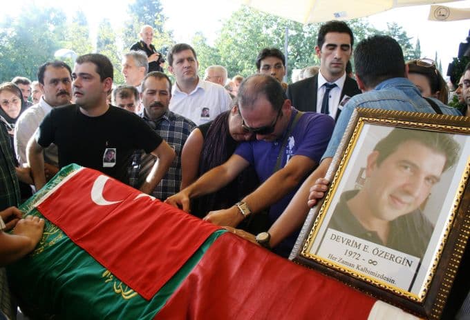 Adnan Uyumaz 3 kişiyi vurdu, 1 ölü!
