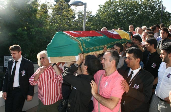 Adnan Uyumaz 3 kişiyi vurdu, 1 ölü!