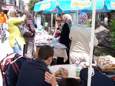 Akyazılı Ev Hanımlarından Kermes