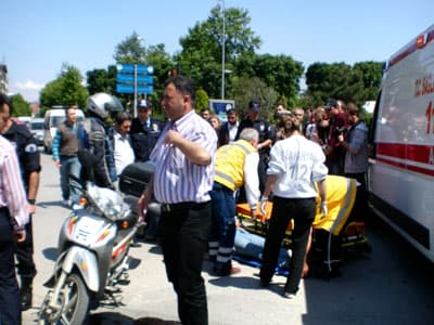 Atatürk Bulvarı'nda Kaza: 1 Yaralı