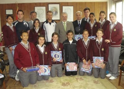 80. Yıl Cumhuriyet Lisesi Atletizm Takımına Başarı Ödülü