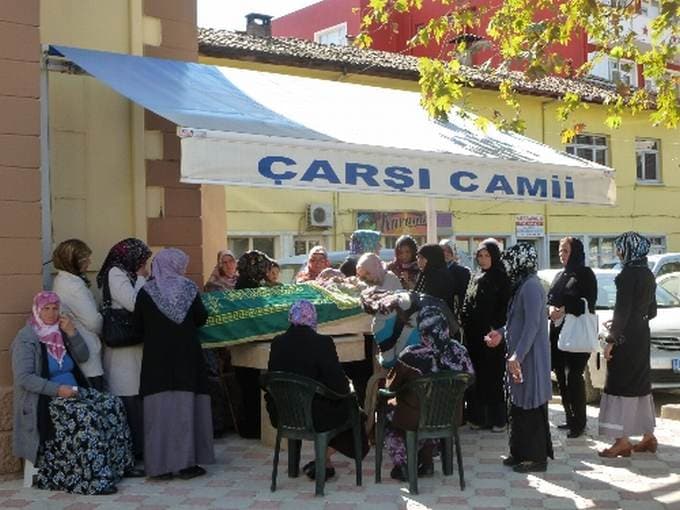 Pamukova'da hamile kadını vurdular, bebeği ise...