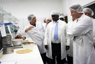 Gilbert Bukenya, Fındık Bahçelerini Gezdi