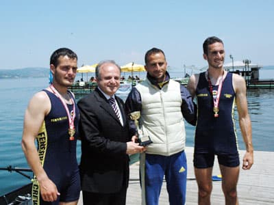Kürek Şampiyonası Sapanca'da Başladı