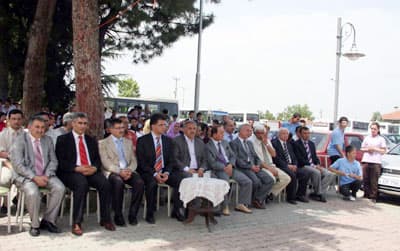 Hendek'te Mesleki ve Teknik Eğitim Fuarı Törenle Açıldı