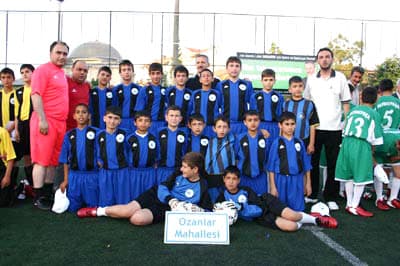 Minikler Halı Sahaya İndi