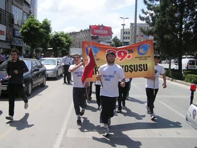Anadolu Gençlik Derneği'nden "Gençlik Koşusu"