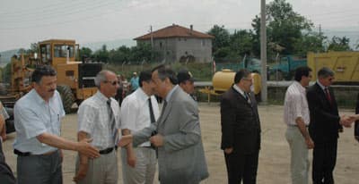 Atak, Bölünmüş Yolda İncelemelerde Bulundu