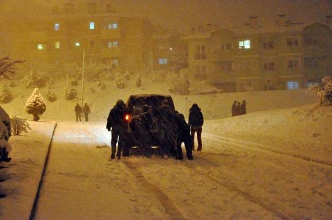 Kar, Yenikent'i bu hale getirdi!