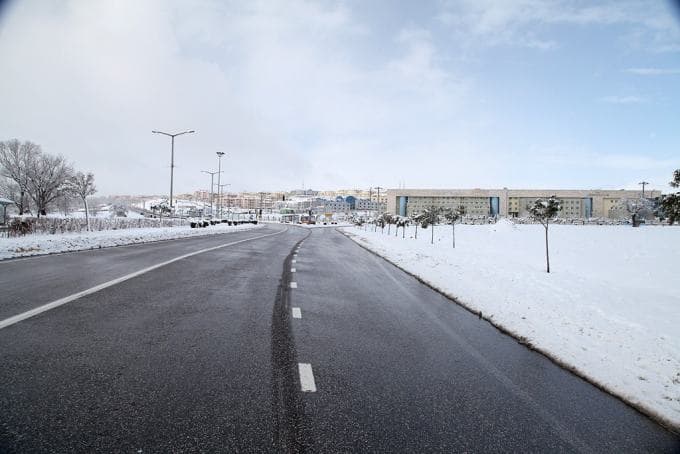 Büyükşehir'de kar mesaisi