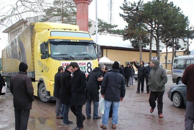 Sapanca'dan Suriye'ye insanlık taşındı