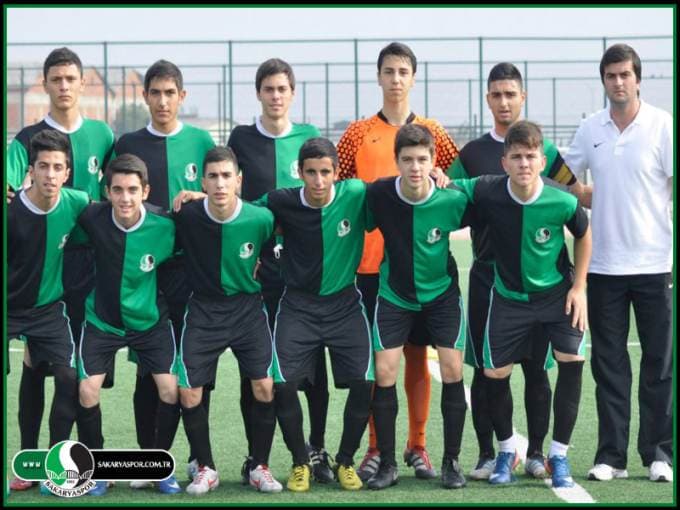 U-16 şampiyonluğa ulaştı.