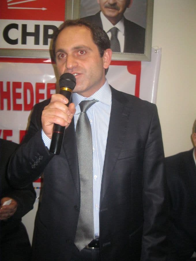 CHP'nin Türkiye'deki ilk aday adayı