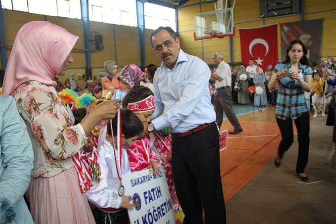 Yazıcı'dan öğrencilere sınav desteği